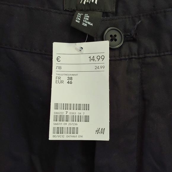 NWT, H&M Black Cuffed Shorts, Purchased in France - Picture 2 of 2